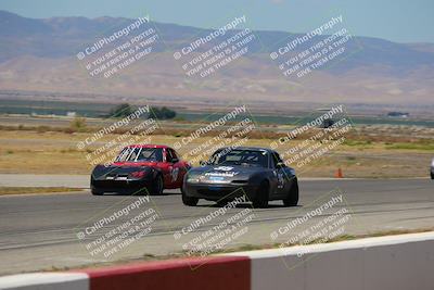 media/Jun-05-2022-CalClub SCCA (Sun) [[19e9bfb4bf]]/Around the Pits/